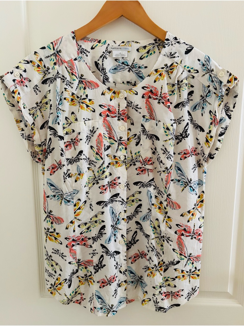 Van Heusen Studio Women’s White Dragonfly Print Short-Sleeve Blouse(L)